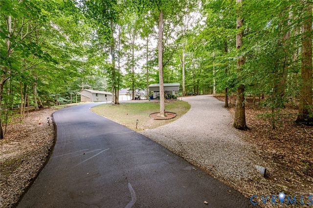 7081 Harrison Bluff Ln, Quinton, VA 23141
