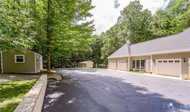 7081 Harrison Bluff Ln, Quinton, VA 23141