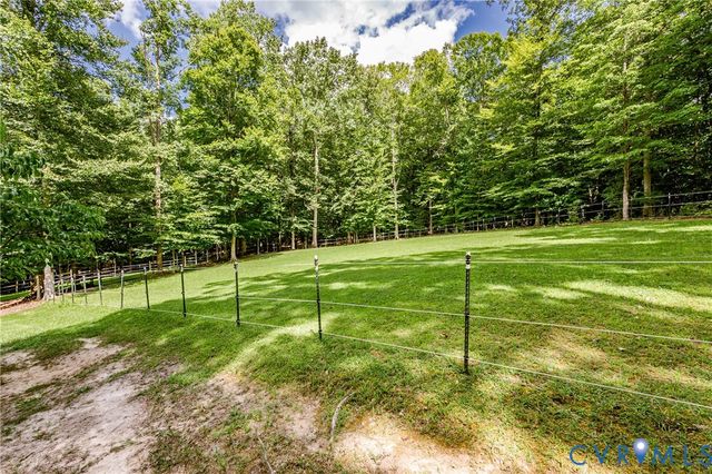 7081 Harrison Bluff Ln, Quinton, VA 23141