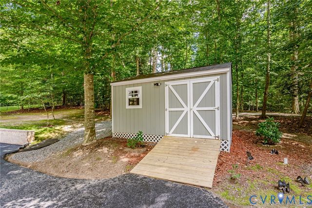 7081 Harrison Bluff Ln, Quinton, VA 23141