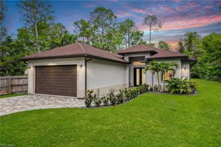 423 14th AVE NE, Naples, FL 34120