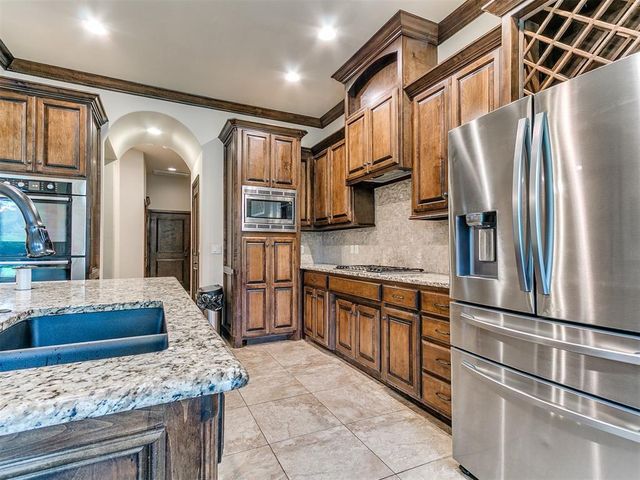 717 Belmar Drive, Edmond, OK 73025