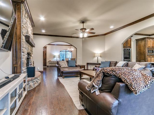 717 Belmar Drive, Edmond, OK 73025