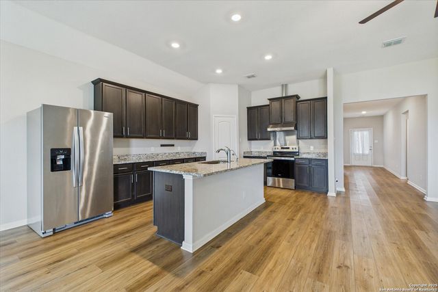 9135 Bennett, Converse, TX 78109