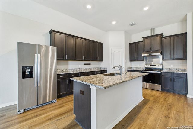 9135 Bennett, Converse, TX 78109