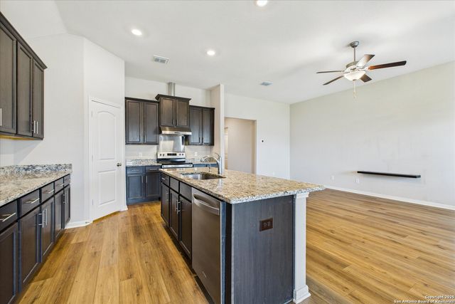 9135 Bennett, Converse, TX 78109