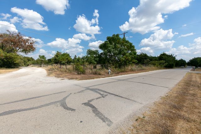 328 Simmons Way, Cedar Hill, TX 75104