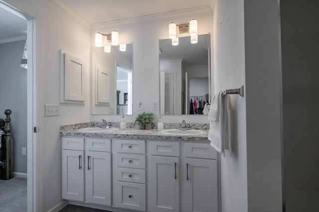 9A Winter St, Salem, NH 03079