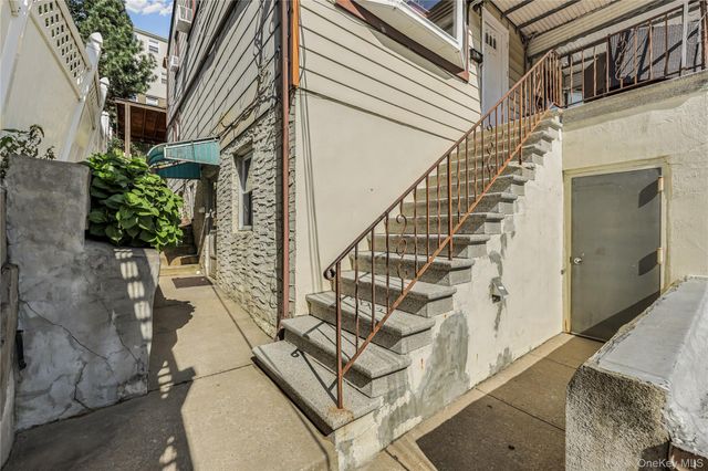 187 Woodland Avenue, Yonkers, NY 10703