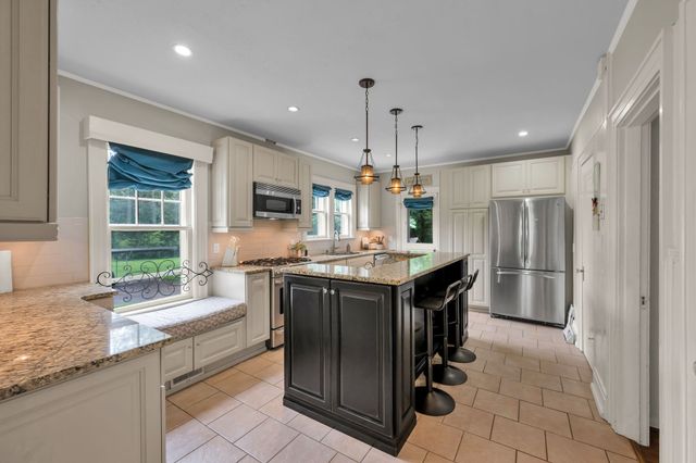 411 Coventry Dr, Nashville, TN 37211