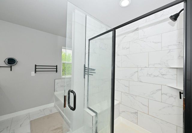 W201N5523 Magnolia LANE, Menomonee Falls, WI 53051