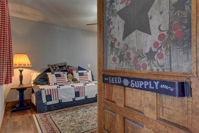 732 E Kuehn Street, Bellville, TX 77418
