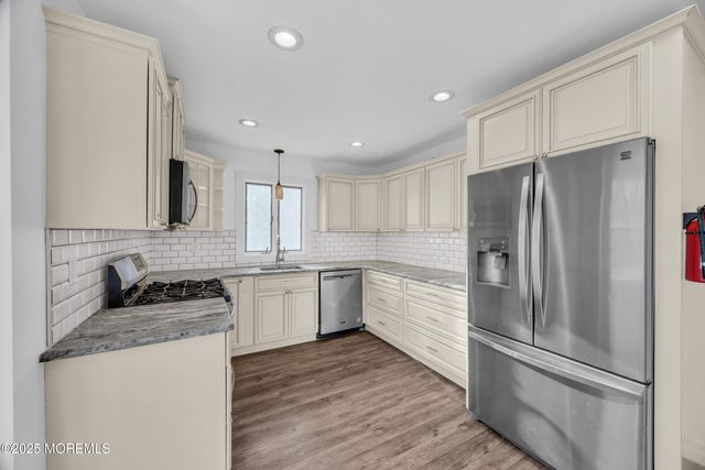 107 Old Bridge Drive, Howell, NJ 07731