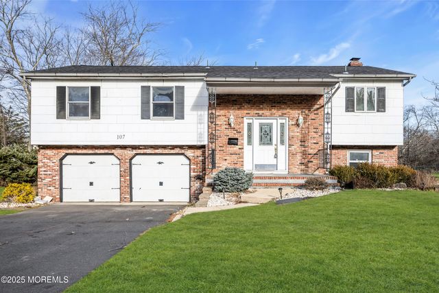 107 Old Bridge Drive, Howell, NJ 07731