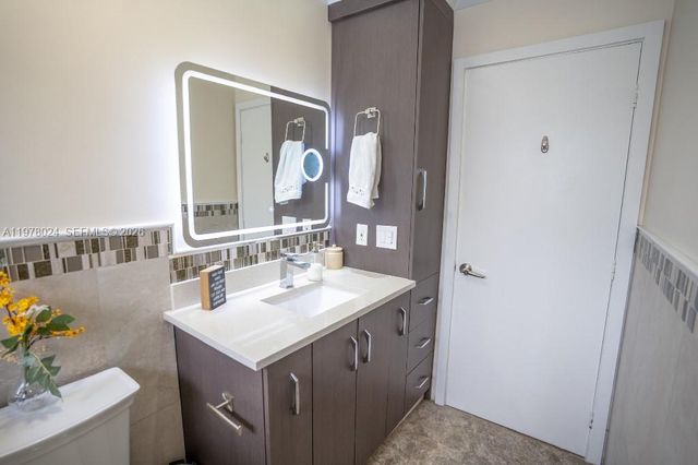 10704 SW 167th St, Miami, FL 33157