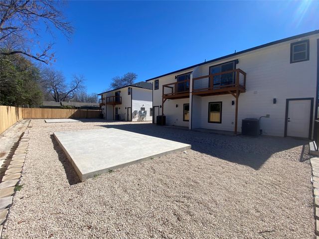 313 Mill ST, San Marcos, TX 78666