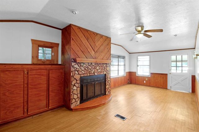 3840 N Fm 356, Onalaska, TX 77360
