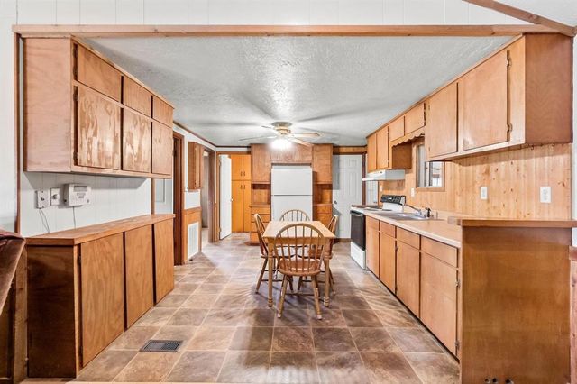 3840 N Fm 356, Onalaska, TX 77360