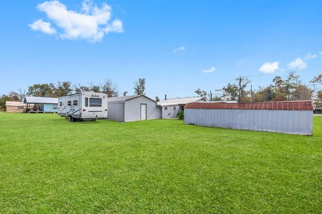3840 N Fm 356, Onalaska, TX 77360