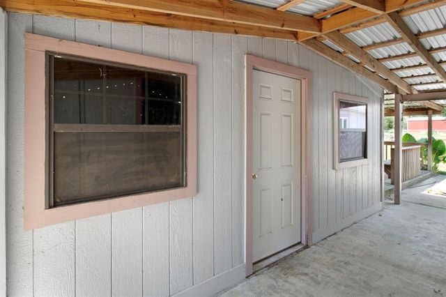 3840 N Fm 356, Onalaska, TX 77360