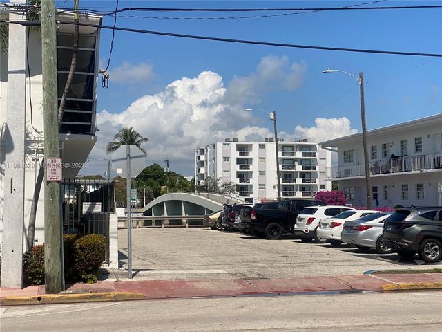 8040 Tatum Waterway Dr 5, Miami Beach, FL 33141