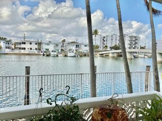 8040 Tatum Waterway Dr 5, Miami Beach, FL 33141