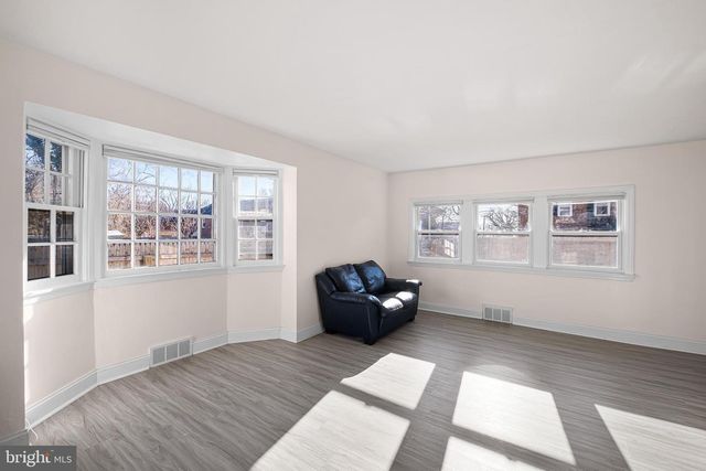 2 POLK DR, Wilmington, DE 19809