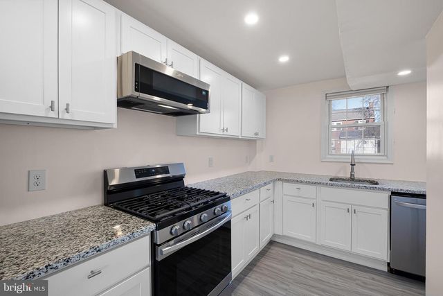 2 POLK DR, Wilmington, DE 19809