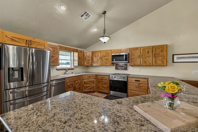 25508 E 740 Road, Wagoner, OK 74467