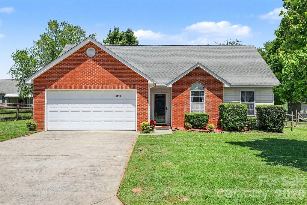1010 Ridgefield Circle, Indian Trail, NC 28079