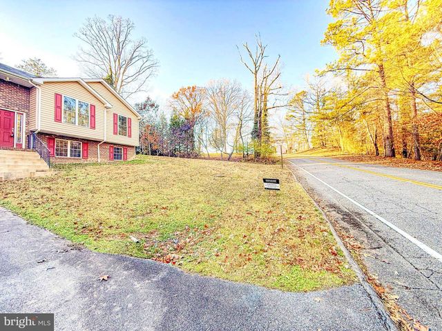 23053 GUNSTON DR, Lexington Park, MD 20653