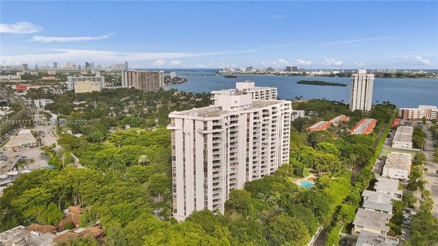 2000 Towerside Ter 301, Miami, FL 33138