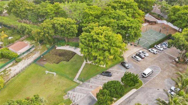 2000 Towerside Ter 301, Miami, FL 33138