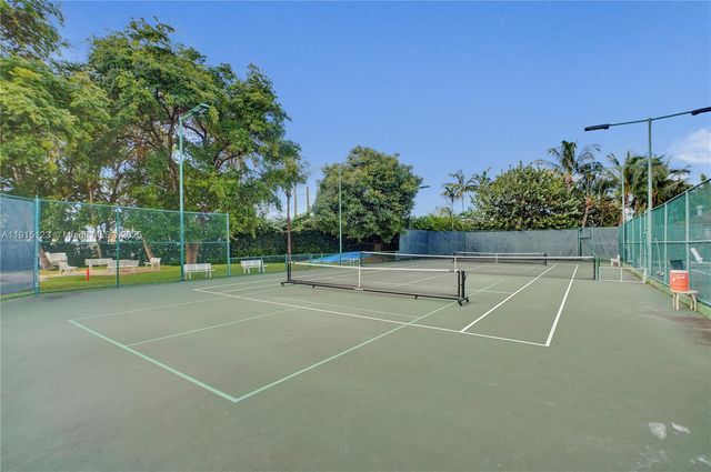 2000 Towerside Ter 301, Miami, FL 33138