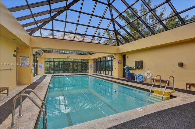 2000 Towerside Ter 301, Miami, FL 33138