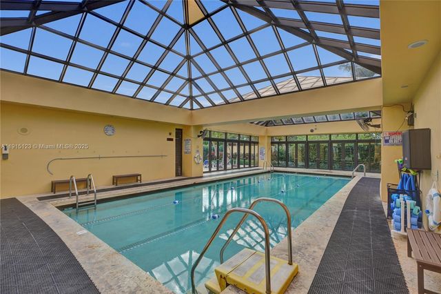 2000 Towerside Ter 301, Miami, FL 33138