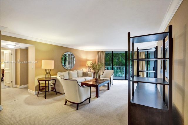 2000 Towerside Ter 301, Miami, FL 33138