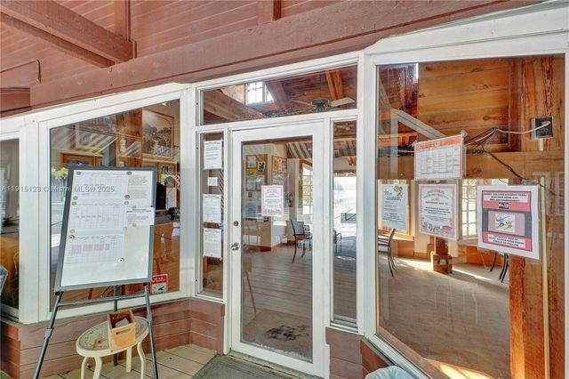 2000 Towerside Ter 301, Miami, FL 33138