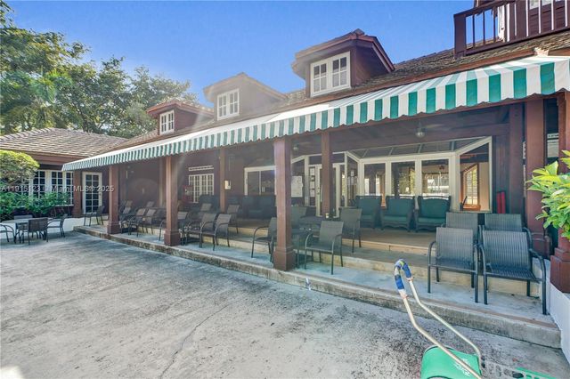 2000 Towerside Ter 301, Miami, FL 33138