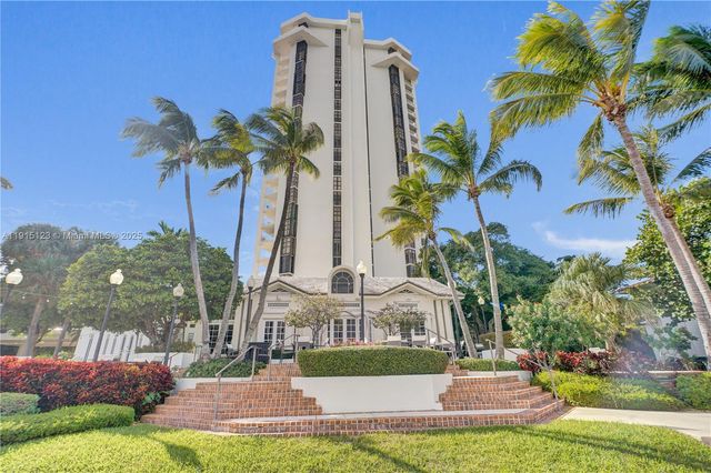 2000 Towerside Ter 301, Miami, FL 33138