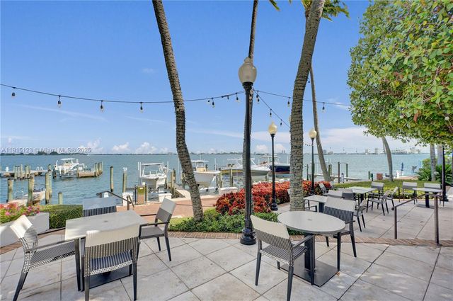 2000 Towerside Ter 301, Miami, FL 33138