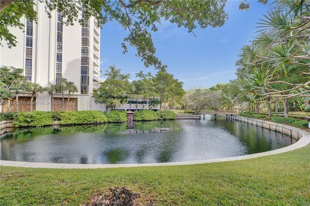 2000 Towerside Ter 301, Miami, FL 33138