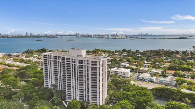 2000 Towerside Ter 301, Miami, FL 33138