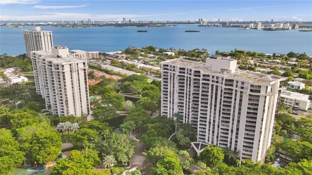 2000 Towerside Ter 301, Miami, FL 33138