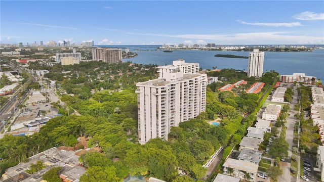 2000 Towerside Ter 301, Miami, FL 33138