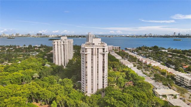 2000 Towerside Ter 301, Miami, FL 33138