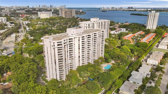 2000 Towerside Ter 301, Miami, FL 33138