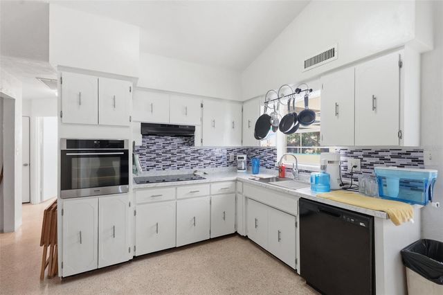 11830 86TH AVENUE, Seminole, FL 33772