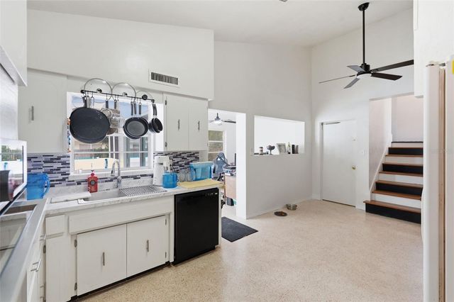 11830 86TH AVENUE, Seminole, FL 33772