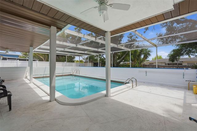 11830 86TH AVENUE, Seminole, FL 33772